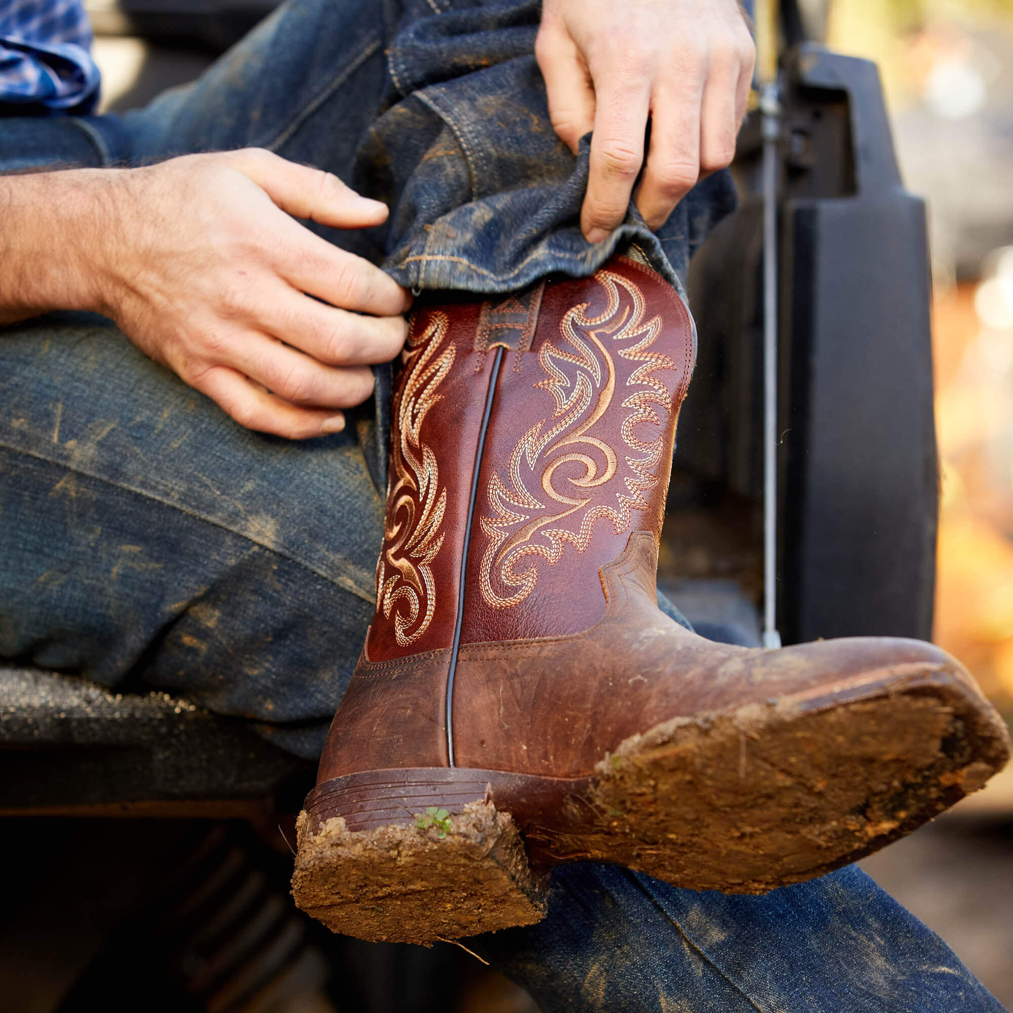 10040278_lifestyle_Ariat_Lasco_Ultra_Western_Boot