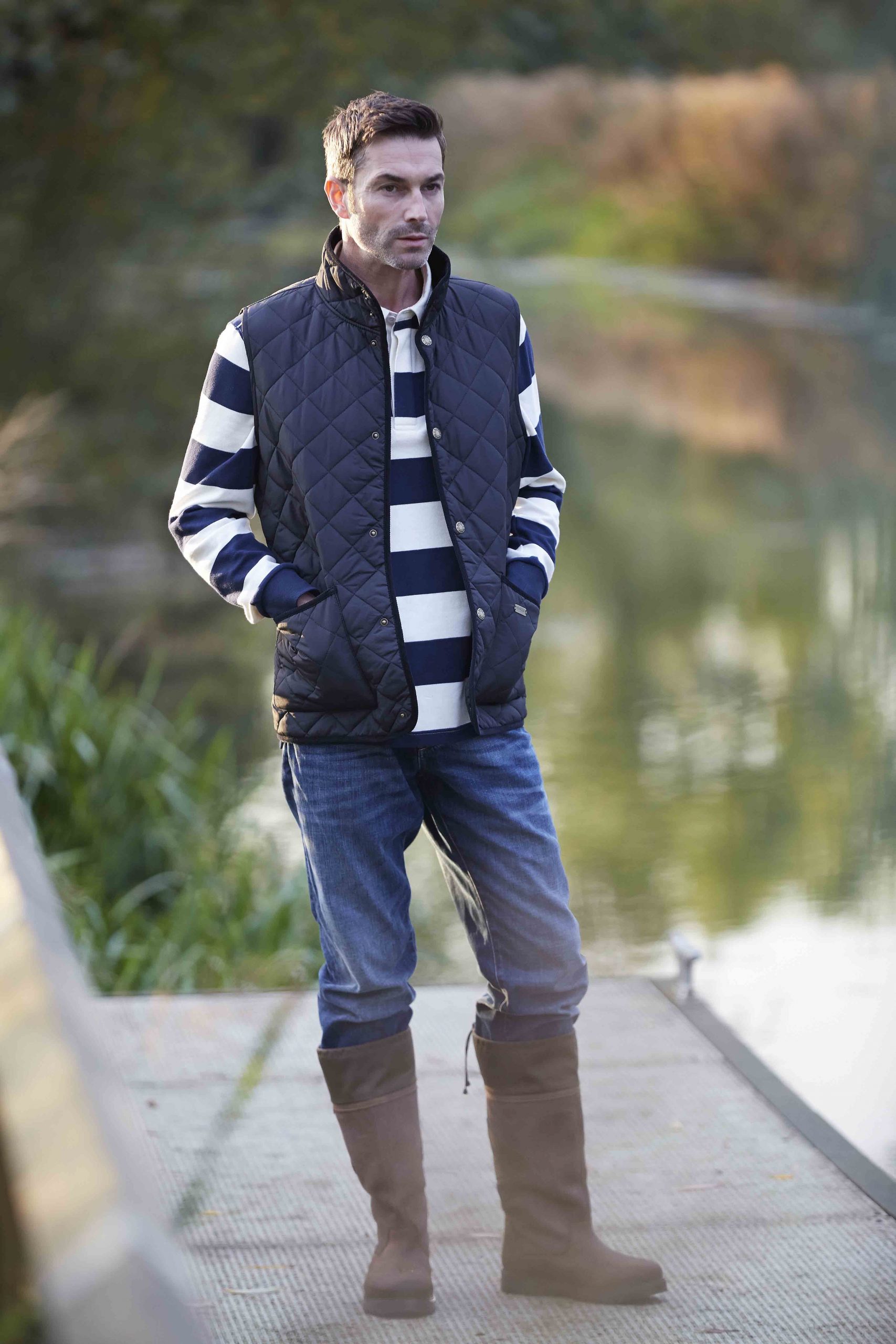 products-tiverton_gilet_black_1-scaled